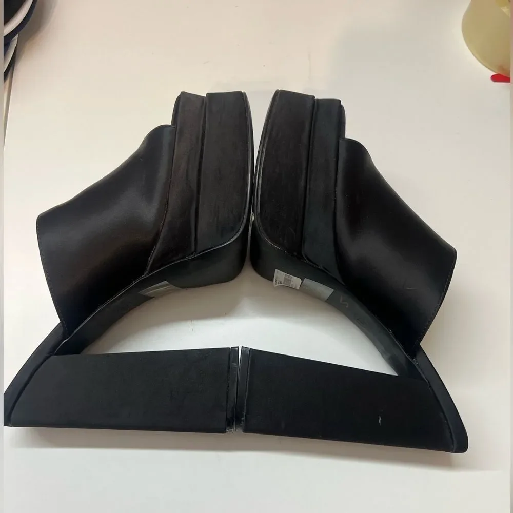 OLIVIA black faux leather chunky platform open toe mule heels Y2K size 7